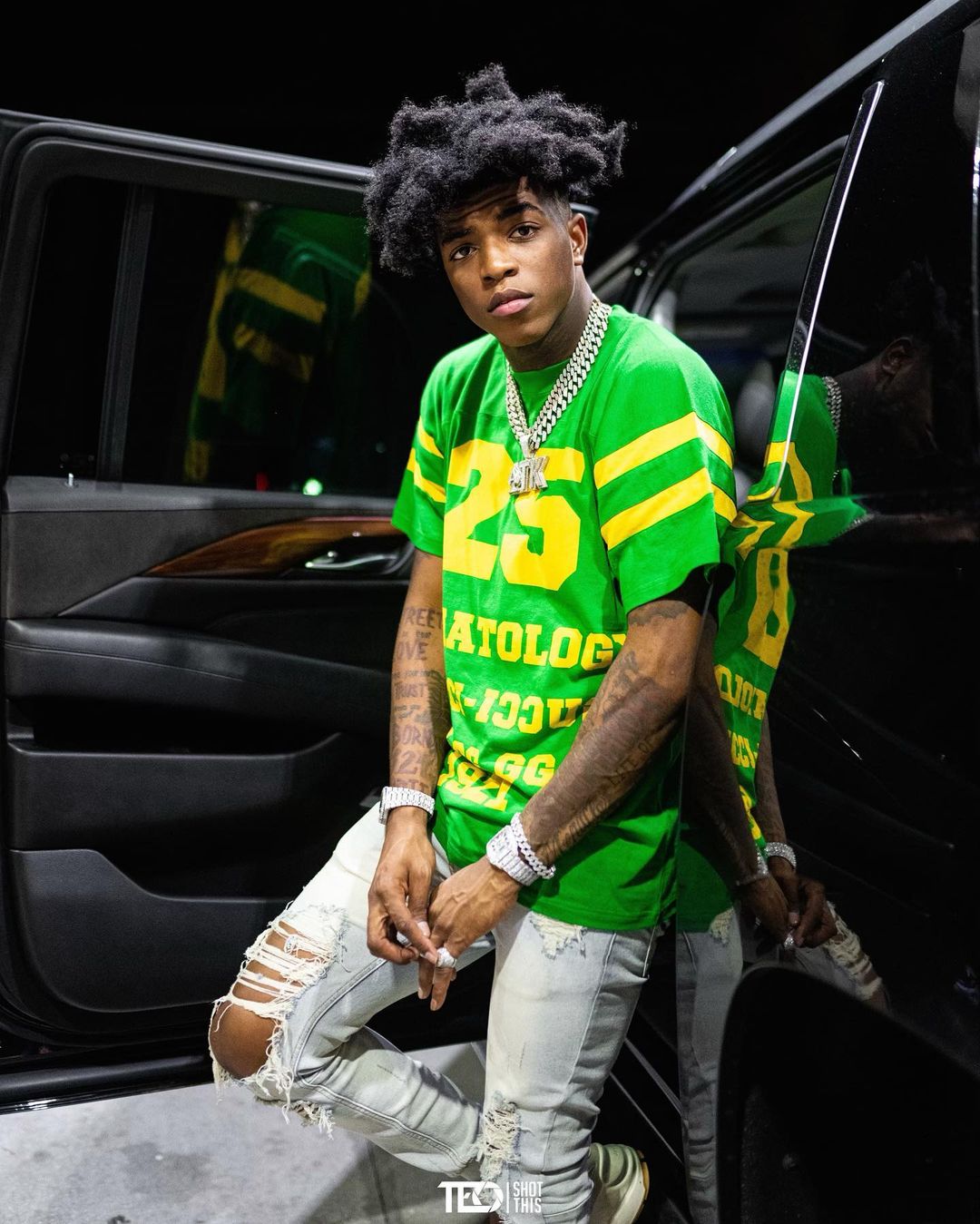 Yungeen Ace with car