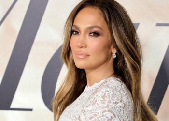 Here’s how Jenniffer Lopez keeps her skin glowing and healthy