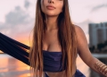 katiana kay posing