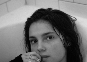 Inde Navarrette in her photoshoot