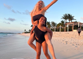 Kim Kardashian and North West having fun at beach