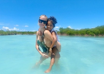 Khloe Kardashian enjoying with her daughter True