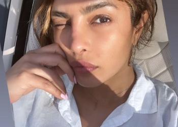 Priyanka Chopra taking Selfie